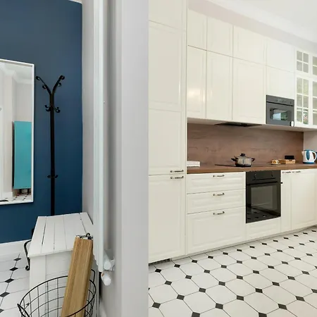 Апартаменты Bright 3city In Center By Renters *